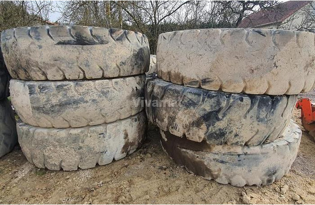 Michelin 18.00R33 - Gumiabroncsok és felnik: 1 kép. Michelin 18.00R33 - Gumiabroncsok és felnik: 1 kép.