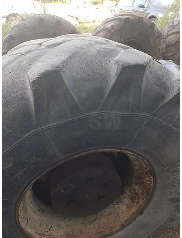 Michelin 18R19.5XF - Gumiabroncsok és felnik: 1 kép. Michelin 18R19.5XF - Gumiabroncsok és felnik: 1 kép.