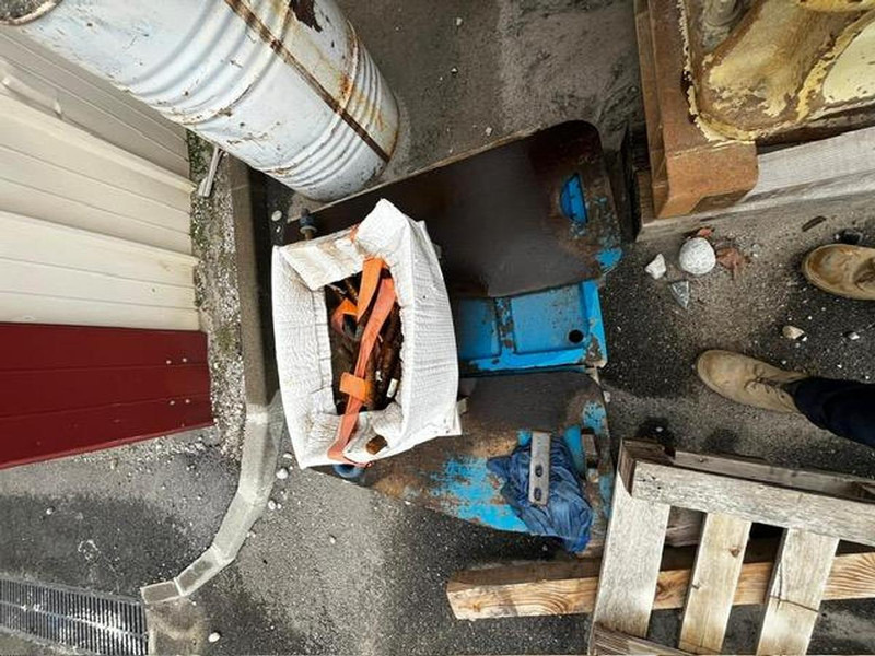 Roc Impact 0604 - Törőgép: 3 kép. Roc Impact 0604 - Törőgép: 3 kép.