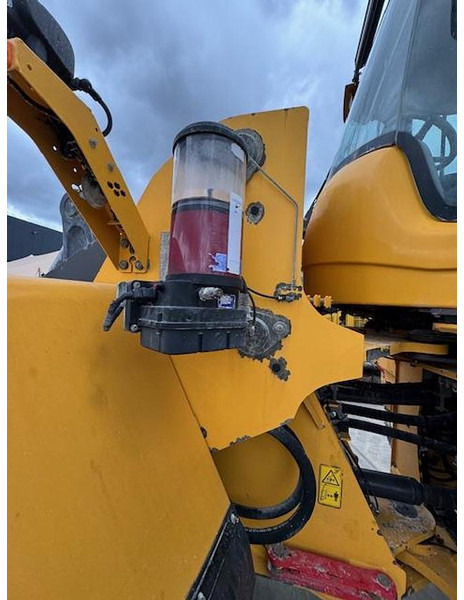 Volvo L150H - Rakodógép: 2 kép. Volvo L150H - Rakodógép: 2 kép.