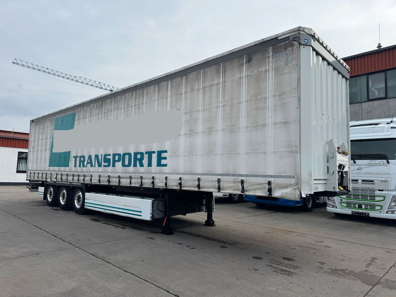 Krone PR.PL * ALCOA * PALLETENKASTEN *LIFTACHSE * - Ponyvás félpótkocsi: 1 kép. Krone PR.PL * ALCOA * PALLETENKASTEN *LIFTACHSE * - Ponyvás félpótkocsi: 1 kép.