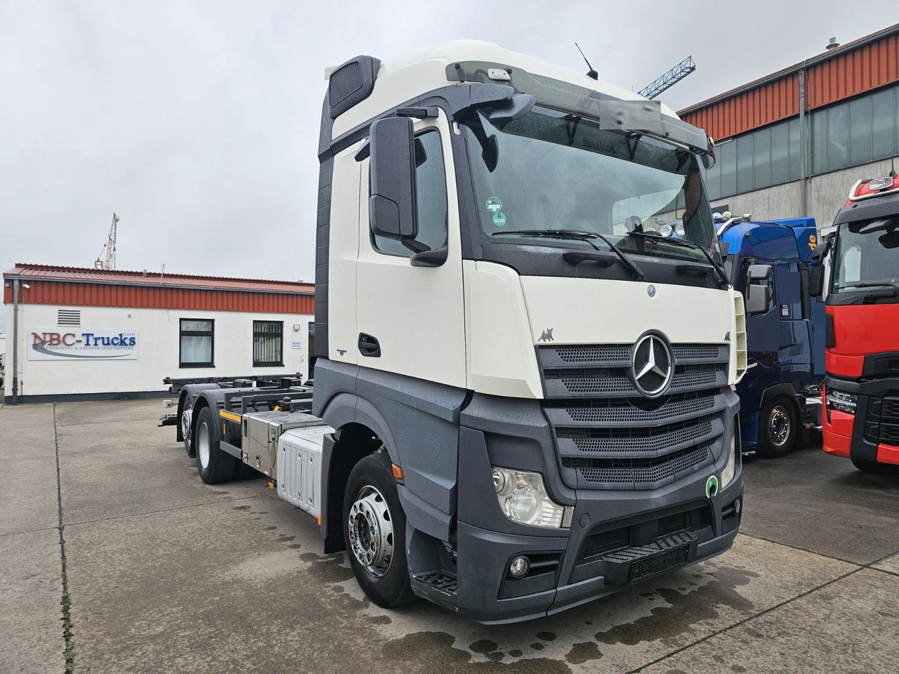 Mercedes-Benz ACTROS 2542 * VOLLLUFT * RETARDER * STANDH * BÄR - Alvaz teherautó: 3 kép. Mercedes-Benz ACTROS 2542 * VOLLLUFT * RETARDER * STANDH * BÄR - Alvaz teherautó: 3 kép.