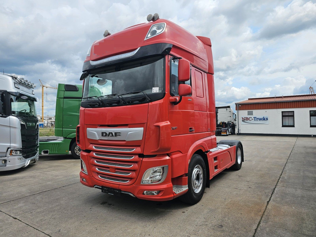 DAF XF 450 FT * STANDKLIMA &-HEIZUNG * ACC * 2X TANK - Nyergesvontató: 1 kép. DAF XF 450 FT * STANDKLIMA &-HEIZUNG * ACC * 2X TANK - Nyergesvontató: 1 kép.