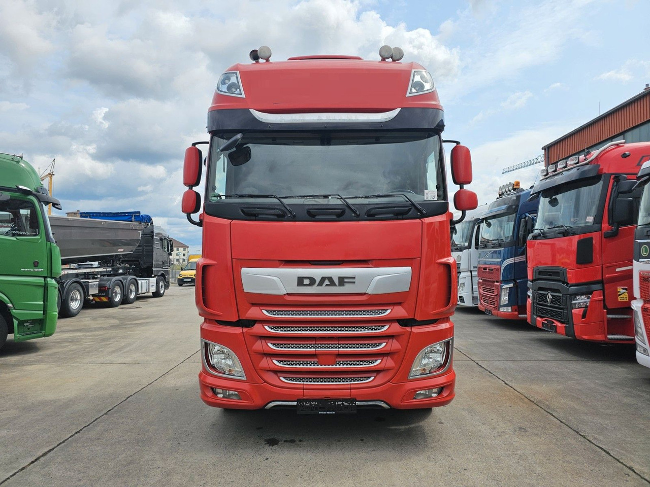 DAF XF 450 FT * STANDKLIMA &-HEIZUNG * ACC * 2X TANK - Nyergesvontató: 2 kép. DAF XF 450 FT * STANDKLIMA &-HEIZUNG * ACC * 2X TANK - Nyergesvontató: 2 kép.