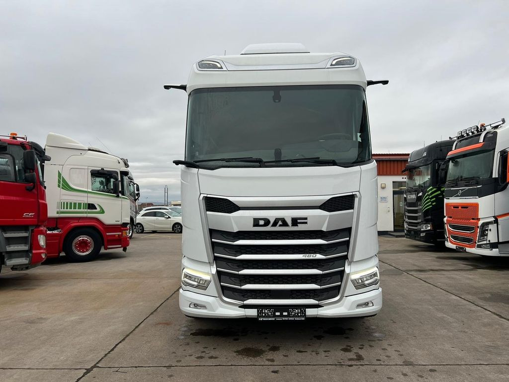 DAF XG 480 *STANDKLIMA * ABBIEGEASSISTENT * - Nyergesvontató: 2 kép. DAF XG 480 *STANDKLIMA * ABBIEGEASSISTENT * - Nyergesvontató: 2 kép.