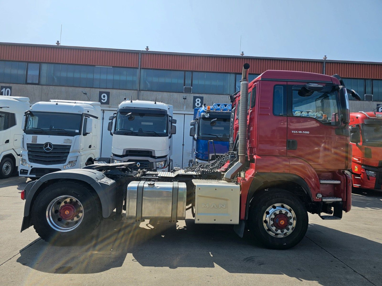 MAN TGS 18.500*HYDRO-DRIVE * STANDHZ. * KLIMA * NAV - Nyergesvontató: 4 kép. MAN TGS 18.500*HYDRO-DRIVE * STANDHZ. * KLIMA * NAV - Nyergesvontató: 4 kép.