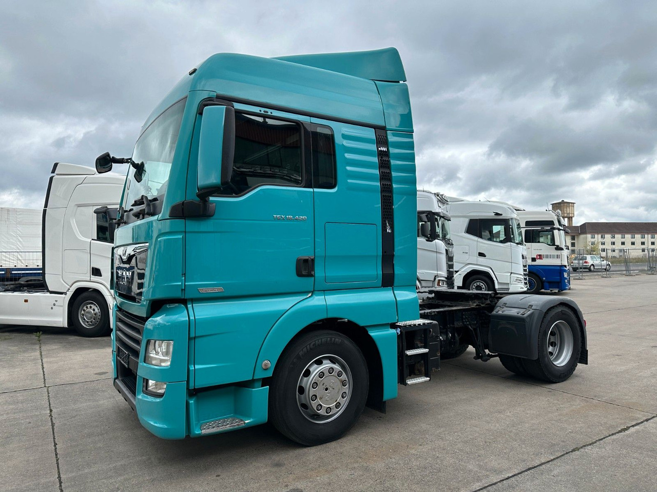 MAN TGX 18.420 * BL * ACC-SPUR-ASST * RETARDER * TÜV - Nyergesvontató: 5 kép. MAN TGX 18.420 * BL * ACC-SPUR-ASST * RETARDER * TÜV - Nyergesvontató: 5 kép.