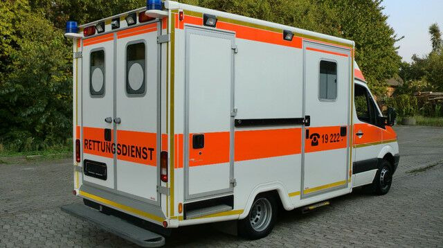 Mercedes-Benz Sprinter 516 CDI /on Stock / Mercedes-Benz Sprinter 516 CDI /on Stock / - Mentőautó: 4 kép. Mercedes-Benz Sprinter 516 CDI /on Stock / Mercedes-Benz Sprinter 516 CDI /on Stock / - Mentőautó: 4 kép.