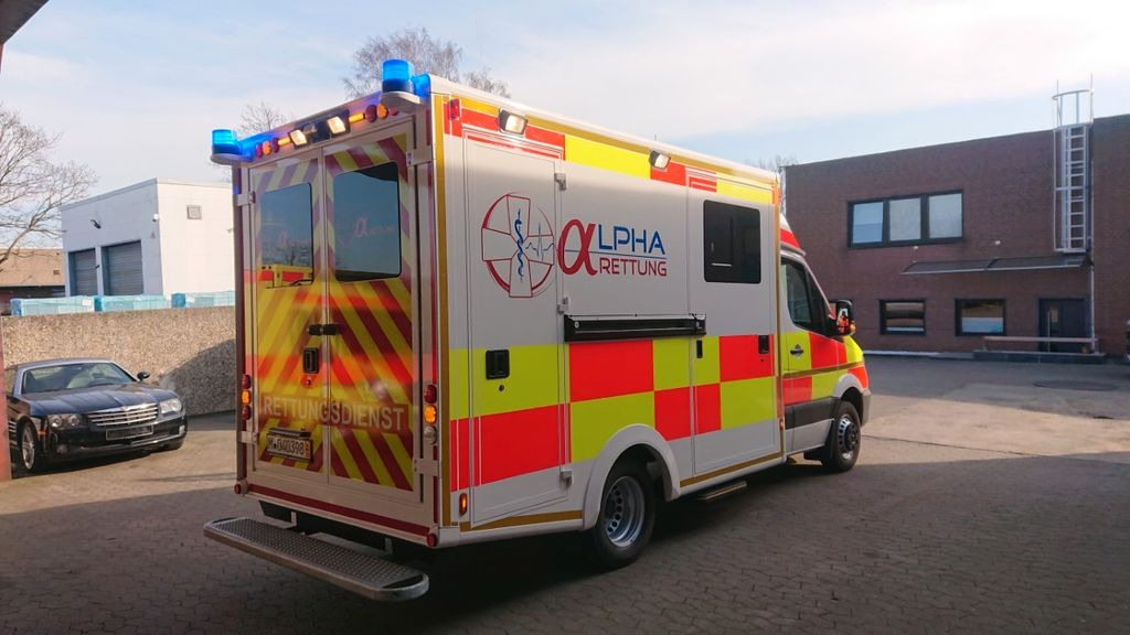 Mercedes-Benz Sprinter 519 ATM 0 KM WAS Koffer Mercedes-Benz Sprinter 519 ATM 0 KM WAS Koffer - Mentőautó: 4 kép. Mercedes-Benz Sprinter 519 ATM 0 KM WAS Koffer Mercedes-Benz Sprinter 519 ATM 0 KM WAS Koffer - Mentőautó: 4 kép.