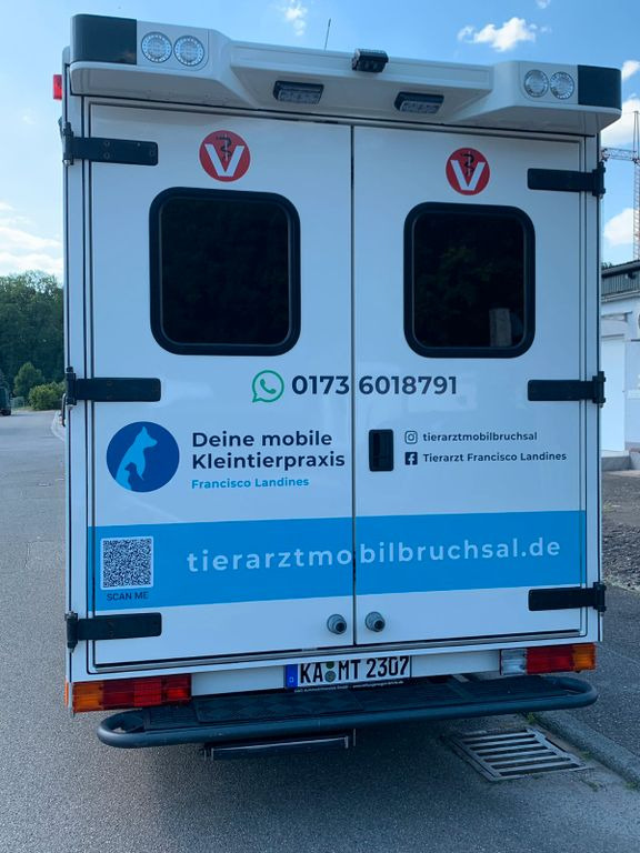 Mercedes-Benz Sprinter 519 Tierarzt Garantie Mercedes-Benz Sprinter 519 Tierarzt Garantie - Mentőautó: 4 kép. Mercedes-Benz Sprinter 519 Tierarzt Garantie Mercedes-Benz Sprinter 519 Tierarzt Garantie - Mentőautó: 4 kép.