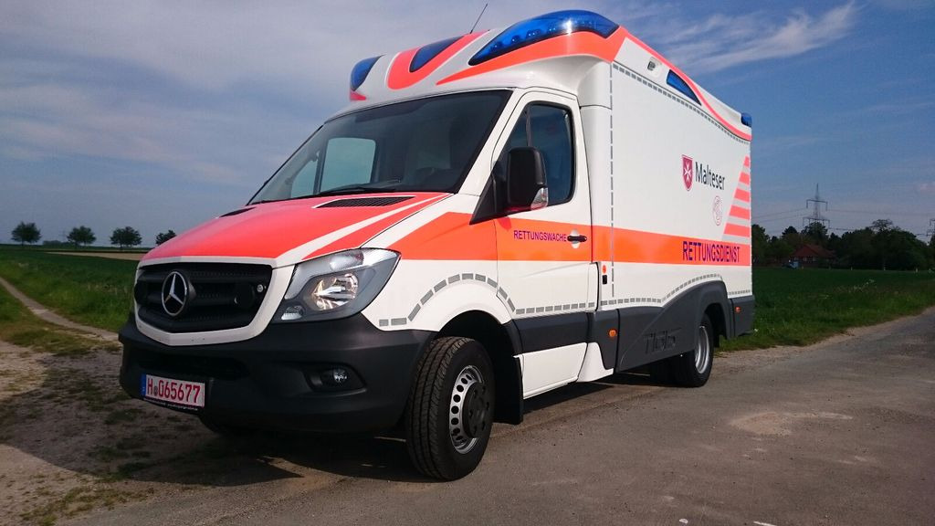 Mercedes-Benz Tigis Mod 2016 wie neu Mercedes-Benz Tigis Mod 2016 wie neu - Mentőautó: 5 kép. Mercedes-Benz Tigis Mod 2016 wie neu Mercedes-Benz Tigis Mod 2016 wie neu - Mentőautó: 5 kép.