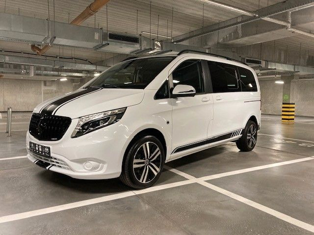 Mercedes-Benz Vito Mixto 116 CDI RWD kompakt - Kisbusz: 2 kép. Mercedes-Benz Vito Mixto 116 CDI RWD kompakt - Kisbusz: 2 kép.