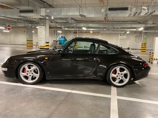 Porsche 993 4S - Kupé: 3 kép. Porsche 993 4S - Kupé: 3 kép.