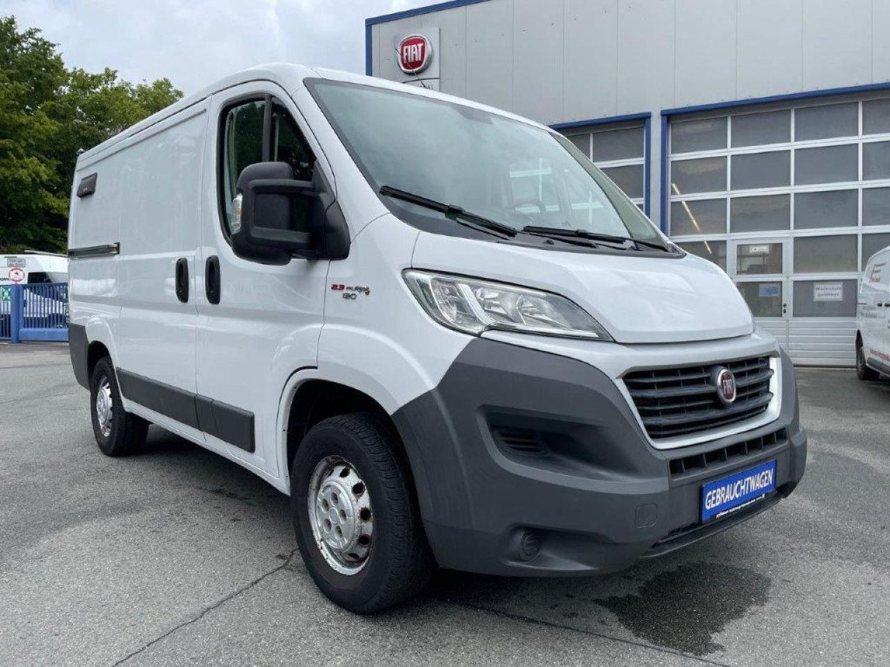 Fiat Ducato 30 130 M-Jet L1H1 Euro6 Klima AHK ZV - Kis furgon: 2 kép. Fiat Ducato 30 130 M-Jet L1H1 Euro6 Klima AHK ZV - Kis furgon: 2 kép.