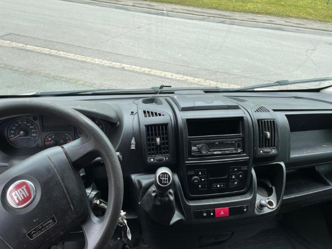 Kis furgon Fiat Ducato 30 130 M-Jet L1H1 Euro6 Klima AHK ZV: 7 kép.