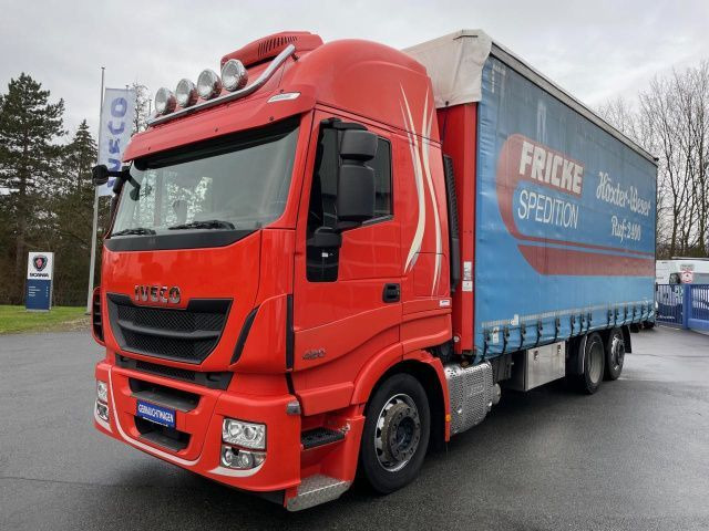 Iveco Stralis AS260S42Y/FP GV Euro6 Intarder Klima AHK - Ponyvás teherautó: 1 kép. Iveco Stralis AS260S42Y/FP GV Euro6 Intarder Klima AHK - Ponyvás teherautó: 1 kép.