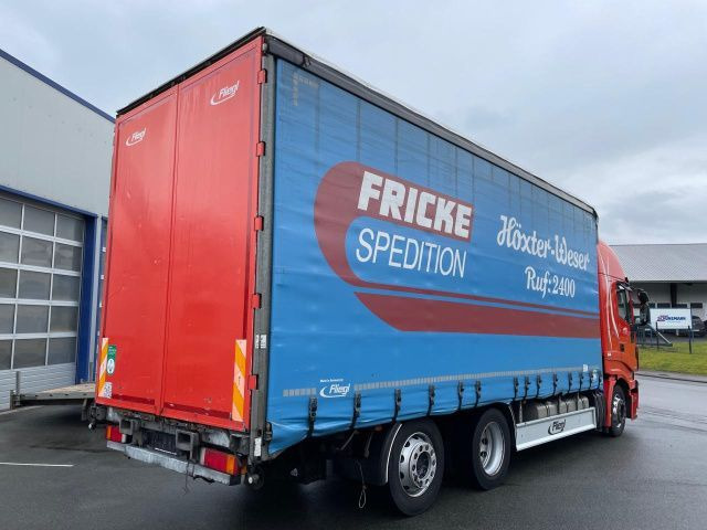 Iveco Stralis AS260S42Y/FP GV Euro6 Intarder Klima AHK - Ponyvás teherautó: 4 kép. Iveco Stralis AS260S42Y/FP GV Euro6 Intarder Klima AHK - Ponyvás teherautó: 4 kép.