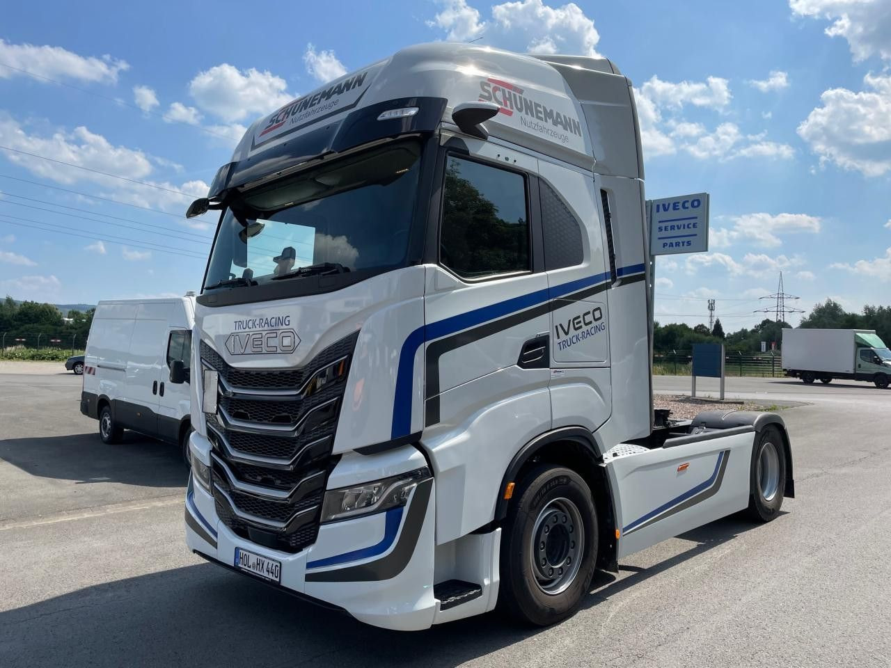 Iveco S-Way AS440S50T/P Euro6 Intarder Klima Navi ZV - Nyergesvontató: 1 kép. Iveco S-Way AS440S50T/P Euro6 Intarder Klima Navi ZV - Nyergesvontató: 1 kép.