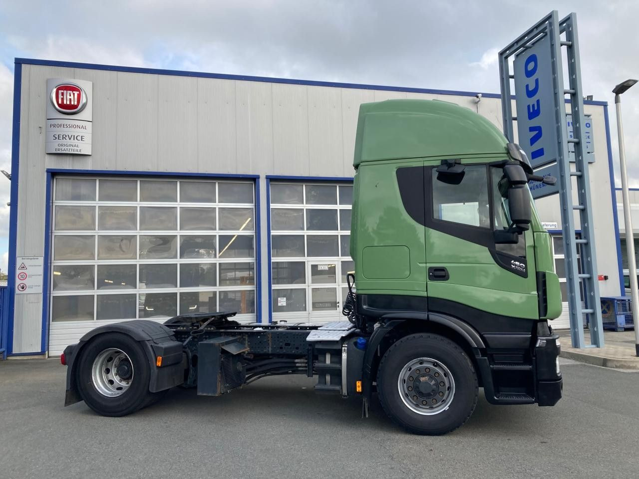 Iveco X-Way IVECO AS440X46 T/P ON (HI-TRACTION) Euro6 Iveco X-Way IVECO AS440X46 T/P ON (HI-TRACTION) Euro6 - Nyergesvontató: 3 kép. Iveco X-Way IVECO AS440X46 T/P ON (HI-TRACTION) Euro6 Iveco X-Way IVECO AS440X46 T/P ON (HI-TRACTION) Euro6 - Nyergesvontató: 3 kép.