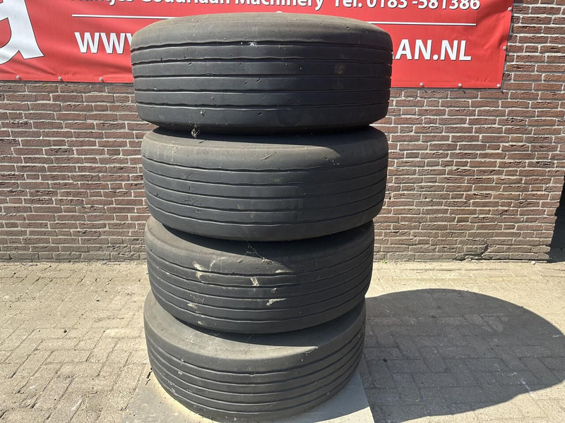 4 Banden 385/65/22.5 - Nieuw - Gumiabroncs - Teherautó: 2 kép. 4 Banden 385/65/22.5 - Nieuw - Gumiabroncs - Teherautó: 2 kép.