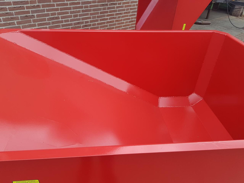 AGM - Pótkocsi billenőplatós: 5 kép. AGM - Pótkocsi billenőplatós: 5 kép.