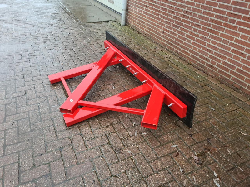 AGM rubberschuif - Állattartás gépei: 3 kép. AGM rubberschuif - Állattartás gépei: 3 kép.