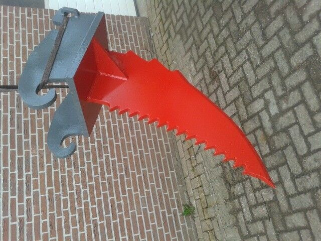 AGM wortelmes - Talajlazító: 2 kép. AGM wortelmes - Talajlazító: 2 kép.