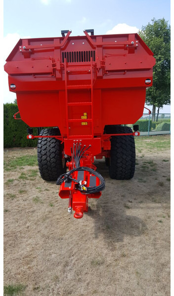 Beco Maxxim 220 - Pótkocsi billenőplatós: 2 kép. Beco Maxxim 220 - Pótkocsi billenőplatós: 2 kép.