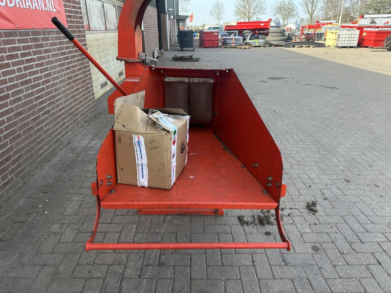 Boxer WCL8 - Faaprító: 4 kép. Boxer WCL8 - Faaprító: 4 kép.