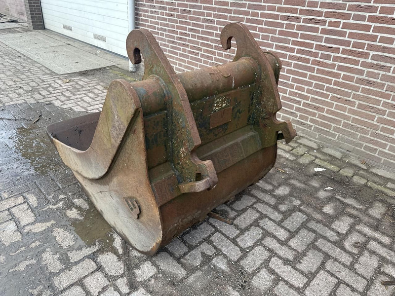 CW 30 - Kanál - Kotrógép: 3 kép. CW 30 - Kanál - Kotrógép: 3 kép.