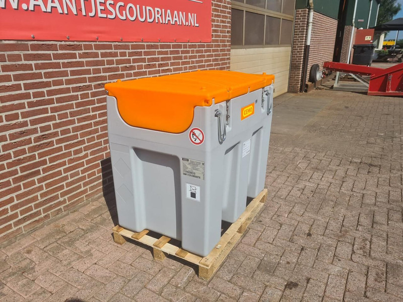 Diesel 600 liter - Tartályos teherautó: 3 kép. Diesel 600 liter - Tartályos teherautó: 3 kép.