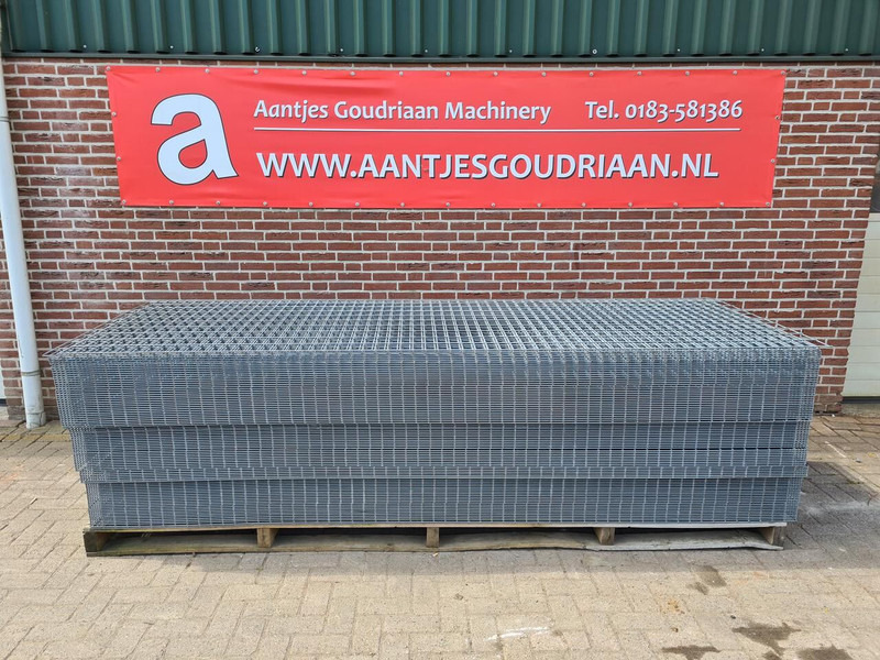 Gaaspanelen / draadmatten - Állattartás gépei: 1 kép. Gaaspanelen / draadmatten - Állattartás gépei: 1 kép.
