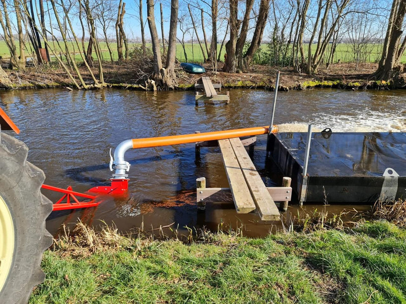 Lely vijzelpomp - Nieuw - Vízszivattyú: 1 kép. Lely vijzelpomp - Nieuw - Vízszivattyú: 1 kép.
