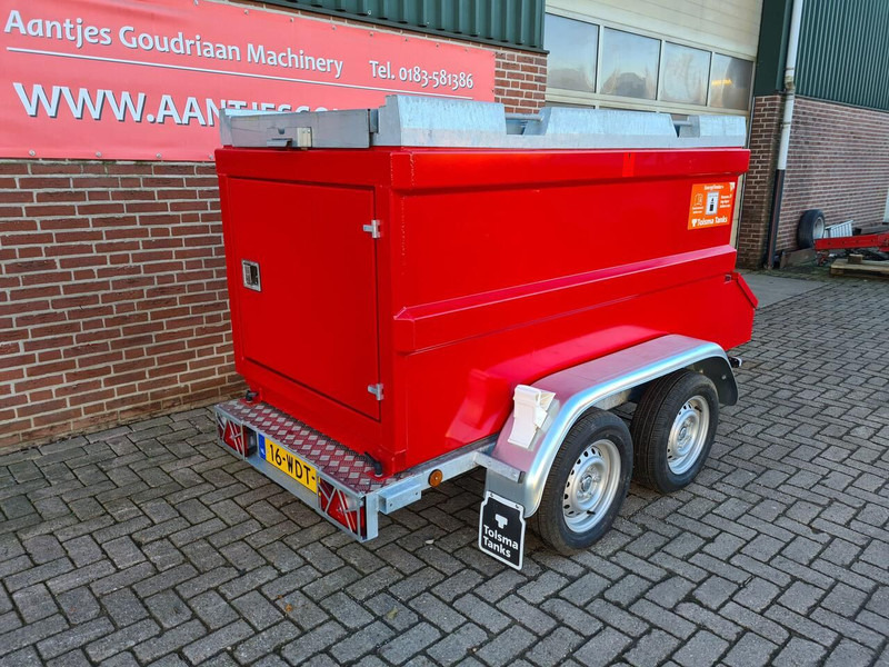 Mobiele tankwagen - Tartályos teherautó: 3 kép. Mobiele tankwagen - Tartályos teherautó: 3 kép.