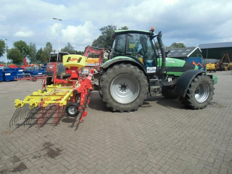 Onbekend Doorzaaimachine - Borona: 2 kép. Onbekend Doorzaaimachine - Borona: 2 kép.