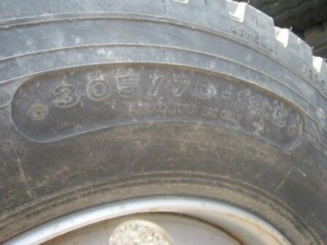 Onbekend - Gumiabroncsok és felnik: 3 kép. Onbekend - Gumiabroncsok és felnik: 3 kép.