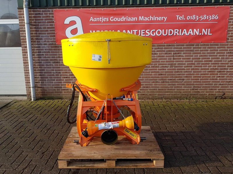 Pronar PS250M - Homok-/ Sószóró: 1 kép. Pronar PS250M - Homok-/ Sószóró: 1 kép.