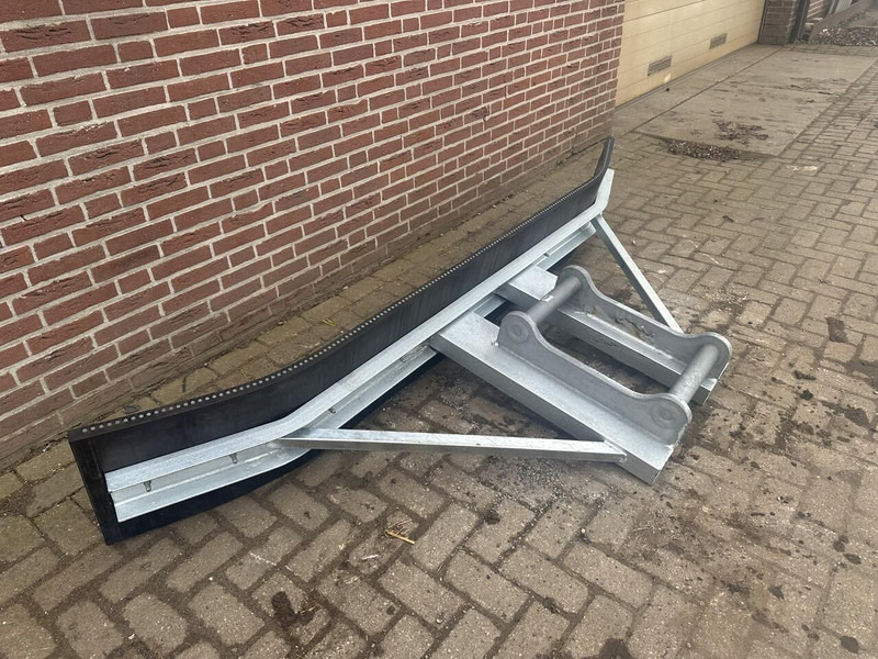 Rubber schuif met S60 aansluiting - Nieuw - Talajművelő gep: 4 kép. Rubber schuif met S60 aansluiting - Nieuw - Talajművelő gep: 4 kép.