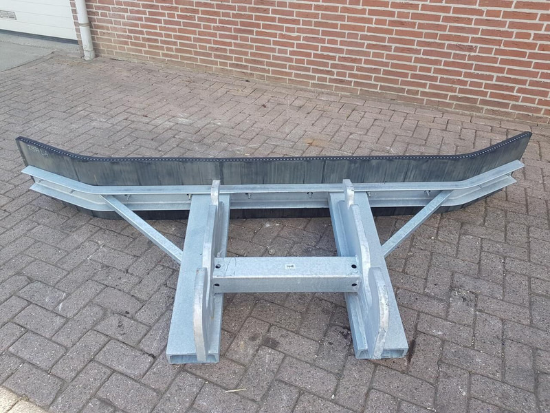 Rubberschuif /modderschuif CW 2/3 - Talajművelő gep: 2 kép. Rubberschuif /modderschuif CW 2/3 - Talajművelő gep: 2 kép.