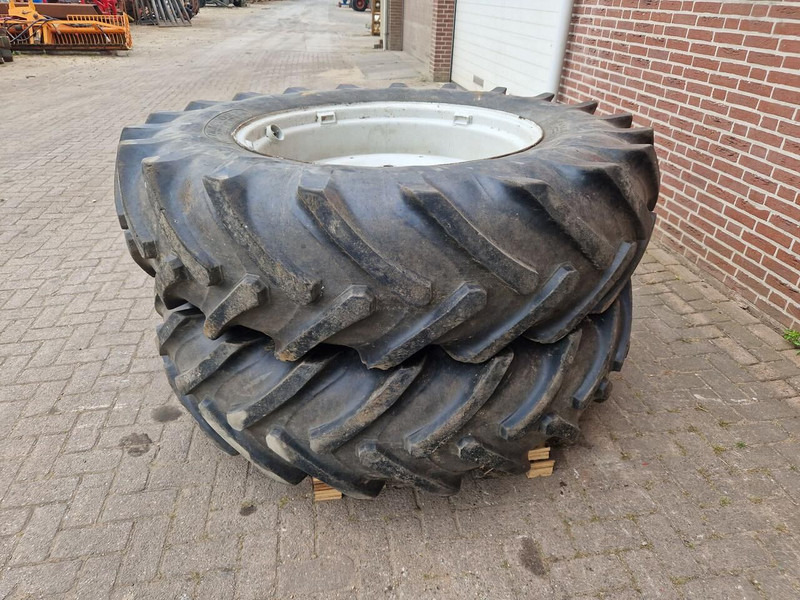 Vredestein - Gumiabroncsok és felnik: 2 kép. Vredestein - Gumiabroncsok és felnik: 2 kép.