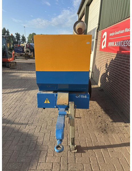 WATERPOMP met diesel motor - Gebruikt - Vízszivattyú: 5 kép. WATERPOMP met diesel motor - Gebruikt - Vízszivattyú: 5 kép.