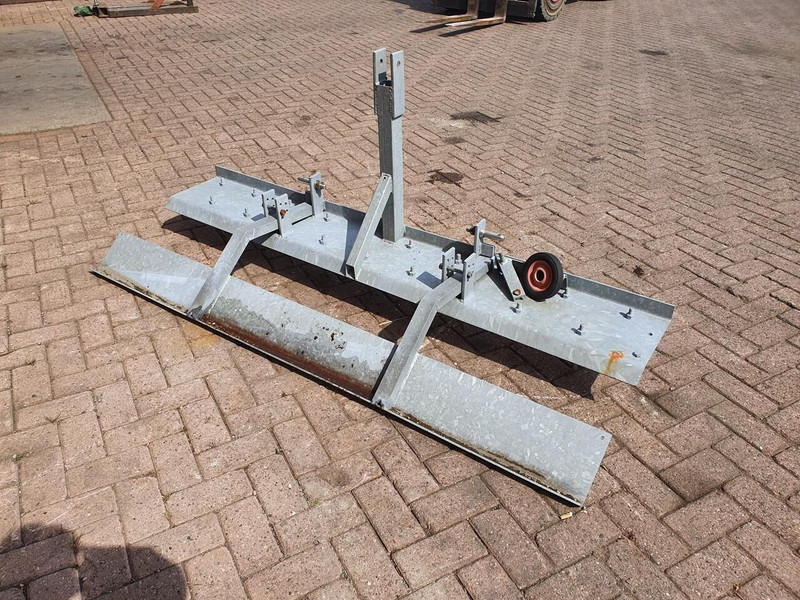 Manegevlakker 2000mm - Borona: 4 kép. Manegevlakker 2000mm - Borona: 4 kép.