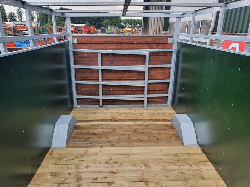 Veewagen voor 6 a 7 koeien - Mezőgazdasági pótkocsi: 5 kép. Veewagen voor 6 a 7 koeien - Mezőgazdasági pótkocsi: 5 kép.