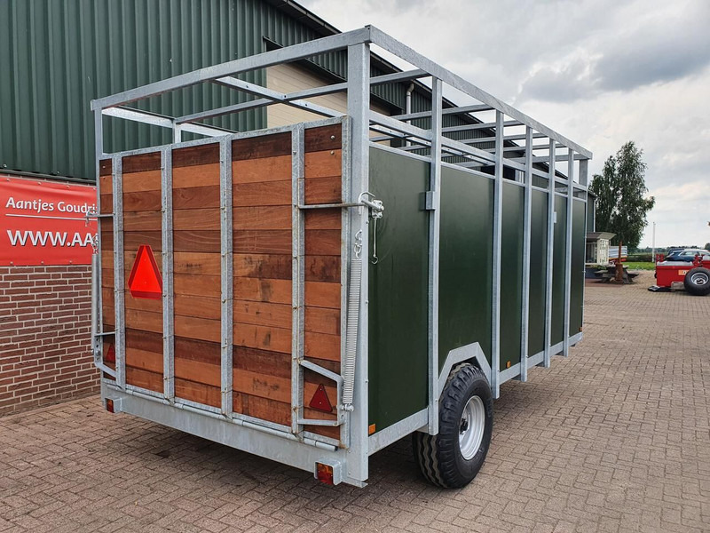 Veewagen voor 6 a 7 koeien - Mezőgazdasági pótkocsi: 3 kép. Veewagen voor 6 a 7 koeien - Mezőgazdasági pótkocsi: 3 kép.