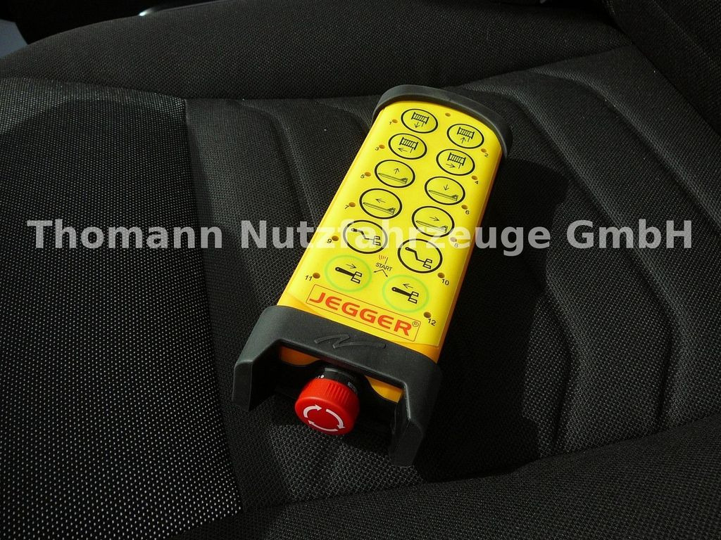 Új Vontató, Kisteherautó Iveco DAILY 72C18 Schiebeplateu Hubbrille Luftfed Navi Iveco DAILY 72C18 Schiebeplateu Hubbrille Luftfed Navi: 20 kép.