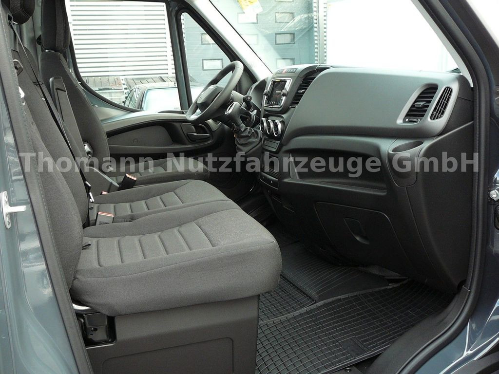 Iveco Daily 35S18 Autotransporter Aut. Luftfed. NAVI Iveco Daily 35S18 Autotransporter Aut. Luftfed. NAVI - Autószállító teherautó, Kisteherautó: 5 kép. Iveco Daily 35S18 Autotransporter Aut. Luftfed. NAVI Iveco Daily 35S18 Autotransporter Aut. Luftfed. NAVI - Autószállító teherautó, Kisteherautó: 5 kép.