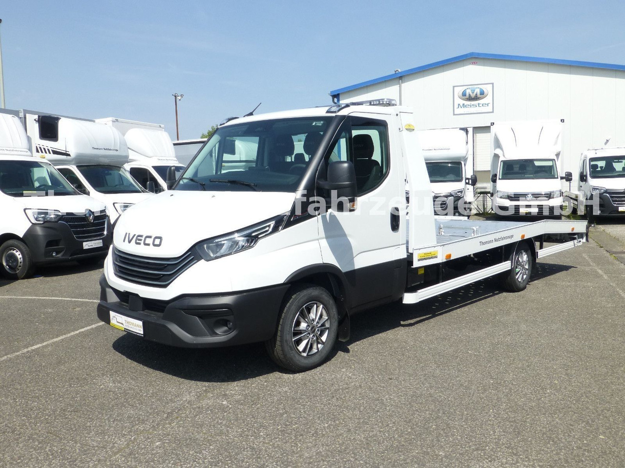 Iveco Daily 35S18 Autotransporter Aut. Luftfed. NAVI - Vontató: 1 kép. Iveco Daily 35S18 Autotransporter Aut. Luftfed. NAVI - Vontató: 1 kép.
