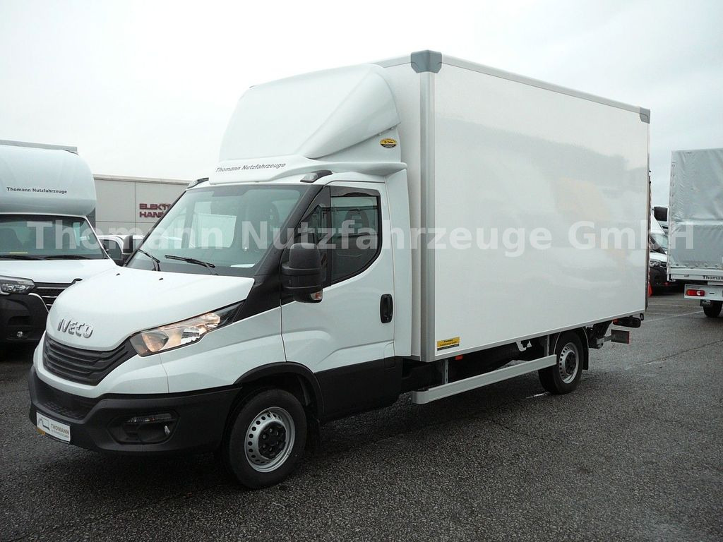 Iveco Daily 35S18 Koffer Ladebordwand - Dobozos kisteherautó: 2 kép. Iveco Daily 35S18 Koffer Ladebordwand - Dobozos kisteherautó: 2 kép.