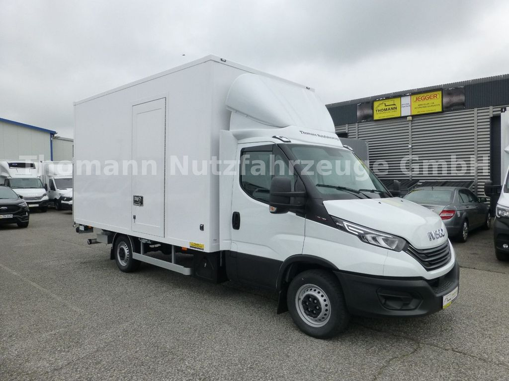 Iveco Daily 35S18 Koffer Ladebordwand Ultralight ! Iveco Daily 35S18 Koffer Ladebordwand Ultralight ! - Dobozos kisteherautó: 1 kép. Iveco Daily 35S18 Koffer Ladebordwand Ultralight ! Iveco Daily 35S18 Koffer Ladebordwand Ultralight ! - Dobozos kisteherautó: 1 kép.