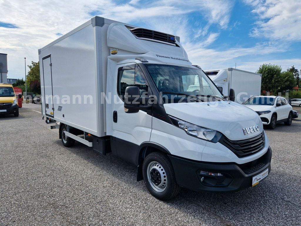 Iveco Daily 35S18 Kühlkoffer LBW BÄR Xarios 300 GH - Hűtős kisteherautó: 1 kép. Iveco Daily 35S18 Kühlkoffer LBW BÄR Xarios 300 GH - Hűtős kisteherautó: 1 kép.